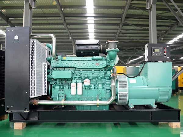 廣西玉柴700KW發電機組